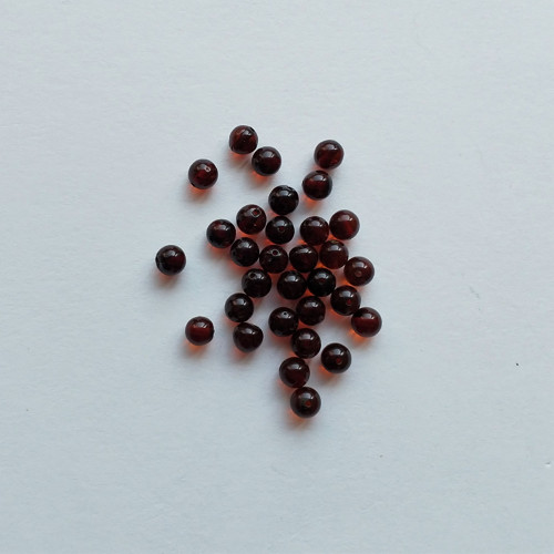 Jantar 11 korálky 4 mm, 1 kus — foto 2