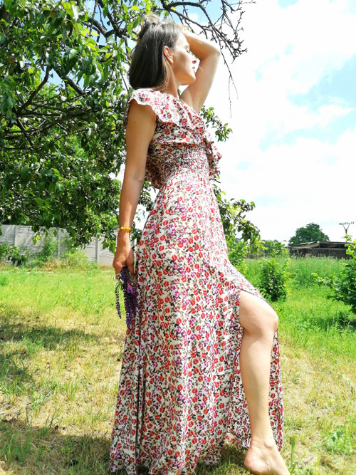 Asymetrické sexy šaty — foto 5