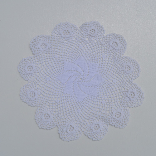 Sněhobílá dečka ručně háčkovaná, 14 cm — foto 2