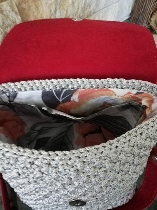Crossbody s koženými komponenty — foto 4