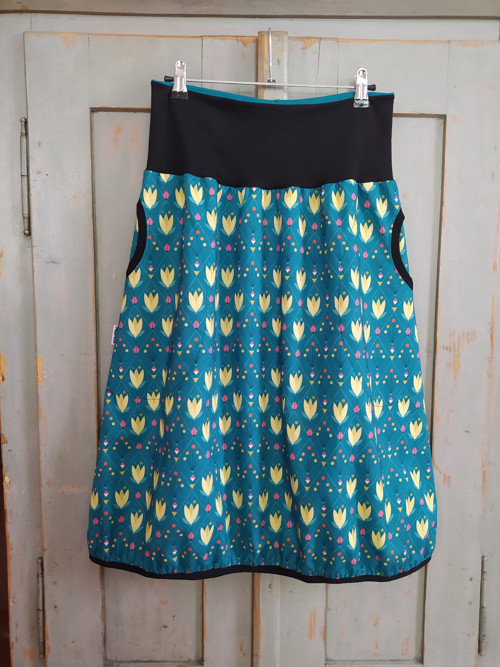 Retro flowers ... midi suknička L/XL — foto 6