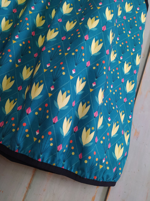 Retro flowers ... midi suknička L/XL — foto 4