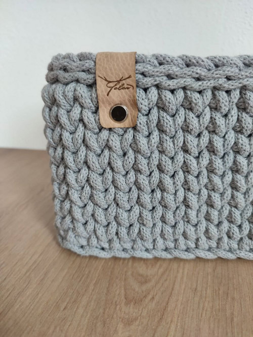 Háčkovaný košík s dřevěným dnem *20x10 cm* — foto 2