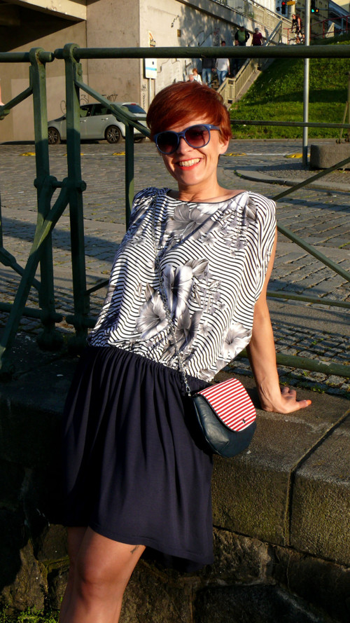 Dress NavyBlue/FlowersOnStripes — foto 3