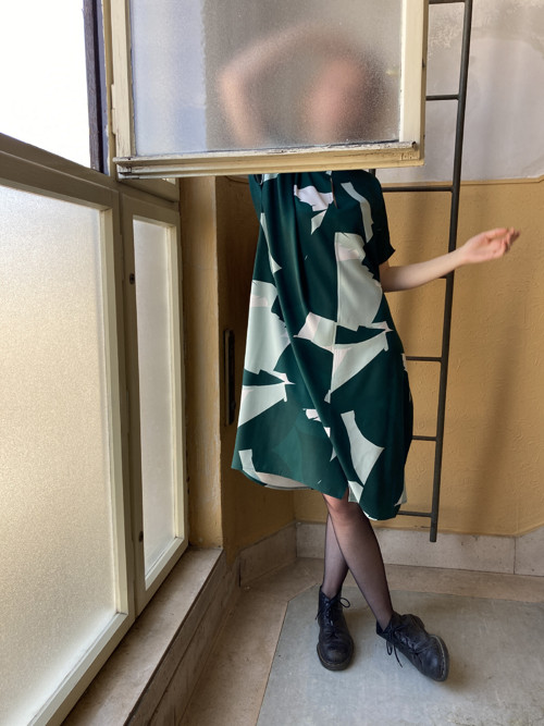 Červená Geometrická — foto 2