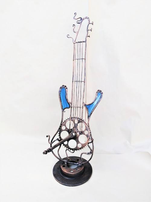 Kovaná elektrická gitara — foto 3