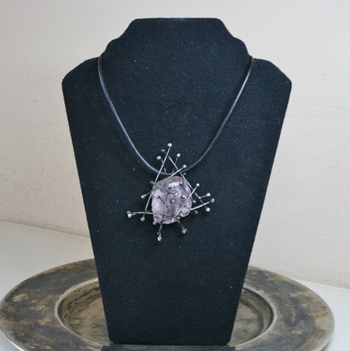 Symbol lásky (růženín) — foto 2