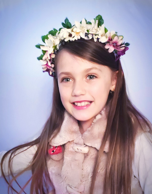 Čelenka "Od Alfonse Muchy" — foto 2