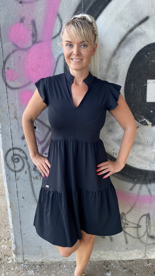 Šaty oversize černé — foto 4