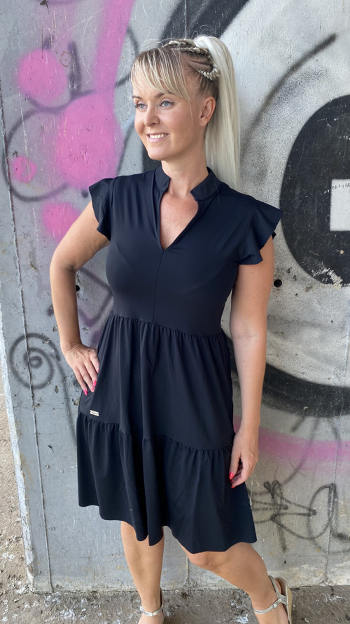 Šaty oversize černé — foto 2