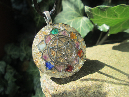 Org. šperk ,, Sri Yantra v čakrách " — foto 2