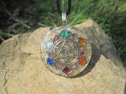 Org. šperk ,, Sri Yantra v čakrách " — foto 4