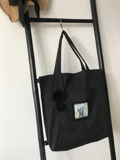 BLACK — foto 4