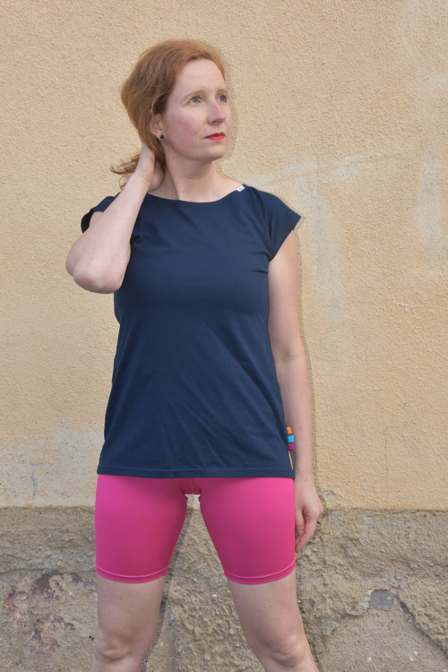 Modré triko mírně rozšířené XL — foto 3