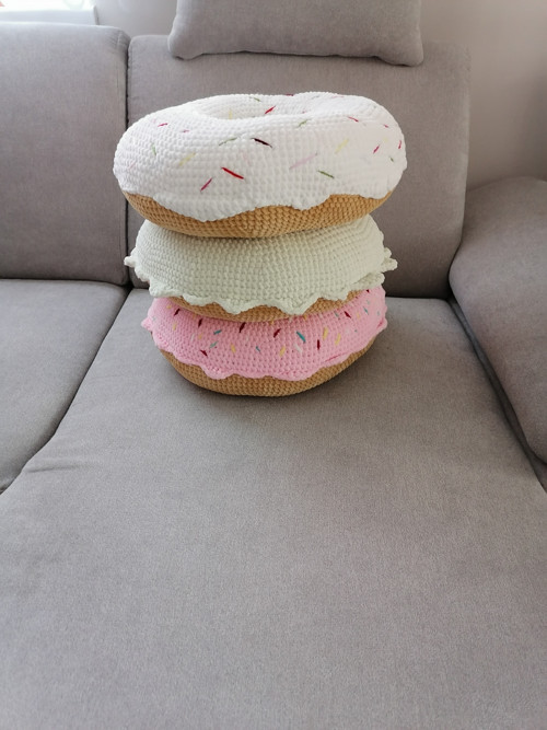 Háčkovaný donut - polštář, podsedák — foto 5