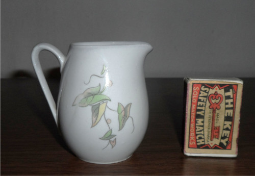 Porcelánová servírovací MLÉČENKA — foto 2