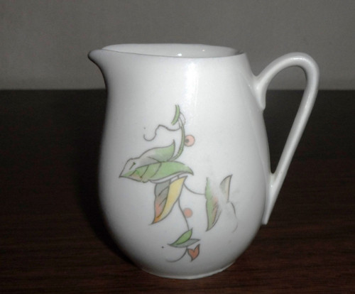 Porcelánová servírovací MLÉČENKA — foto 3