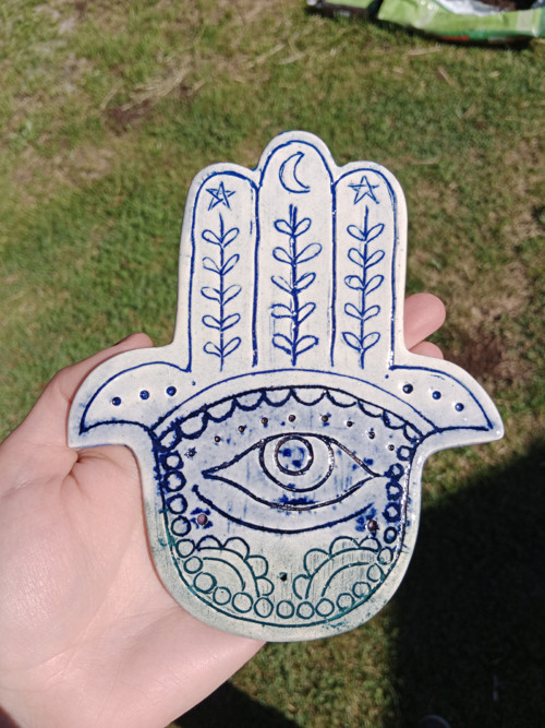 Keramická Hamsa na vonné tyčinky — foto 3