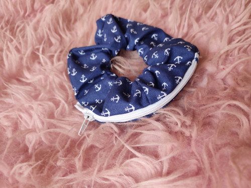 Scrunchie zipper námořnická gumička s kapsičkou — foto 2