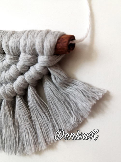 Macrame závěs šedý na skořici — foto 2