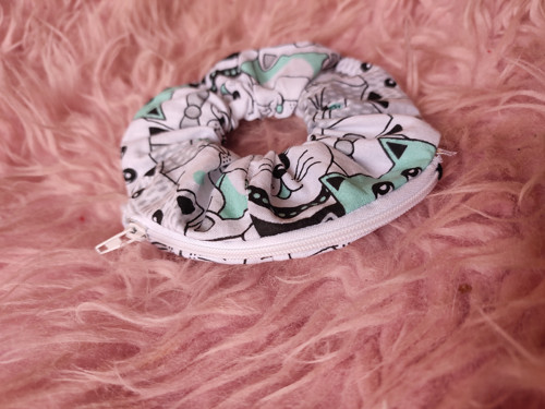 Scrunchie zipper kočičková gumička s kapsičkou — foto 2
