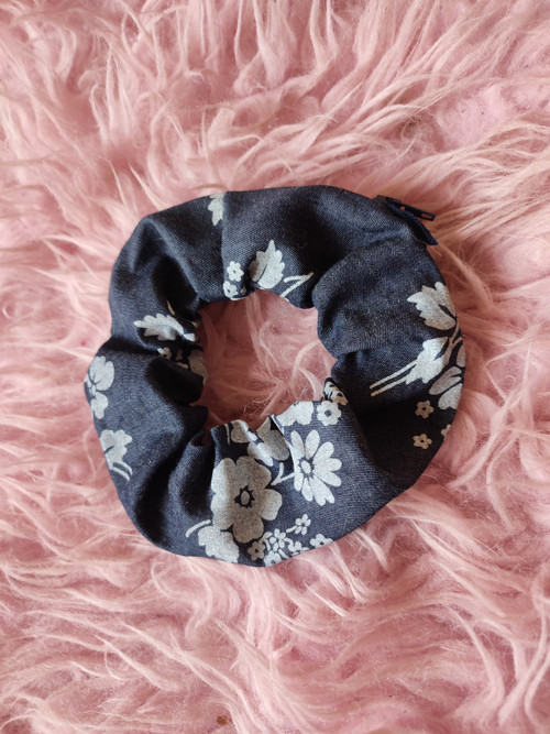 Scrunchie zipper džínová gumička s kapsičkou — foto 3