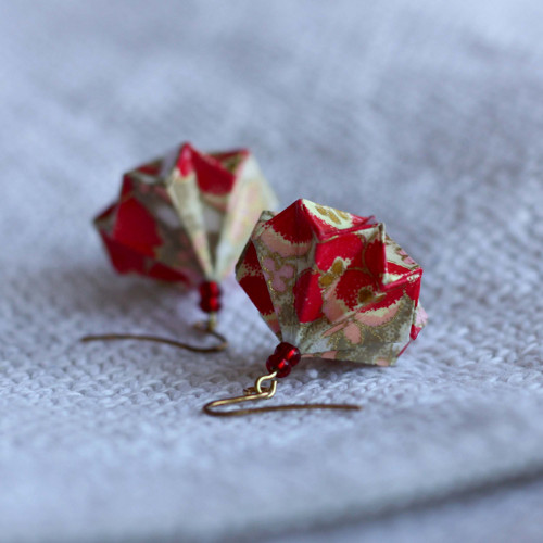 Origami náušnice – Zlaté kvítky — foto 4