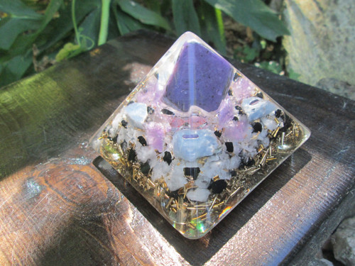 Org. pyramida ,, Andělské proměny " — foto 5
