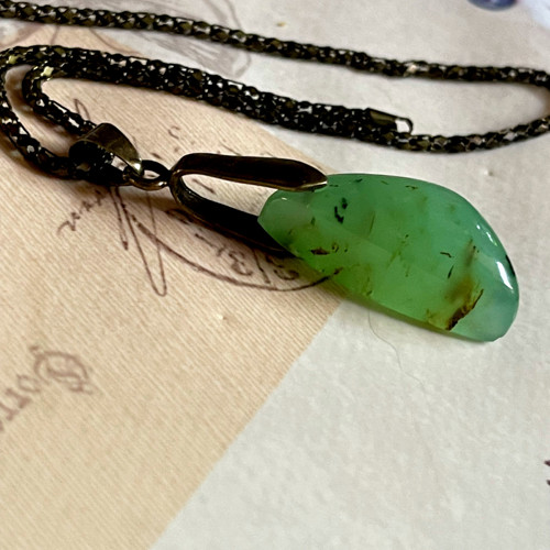 Přívěšek s chryzoprasem bronz A0018 — foto 2