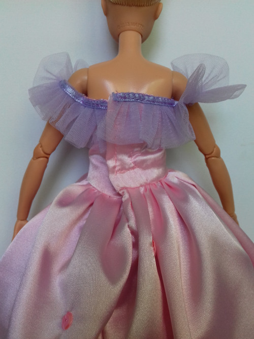 Šatičky pro Barbie - pohádkové č.1 — foto 3
