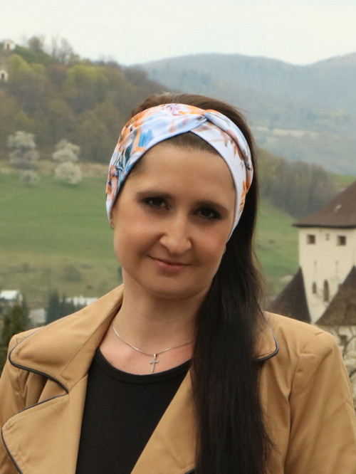 Prekrížená úpletová čelenka lilium — foto 2