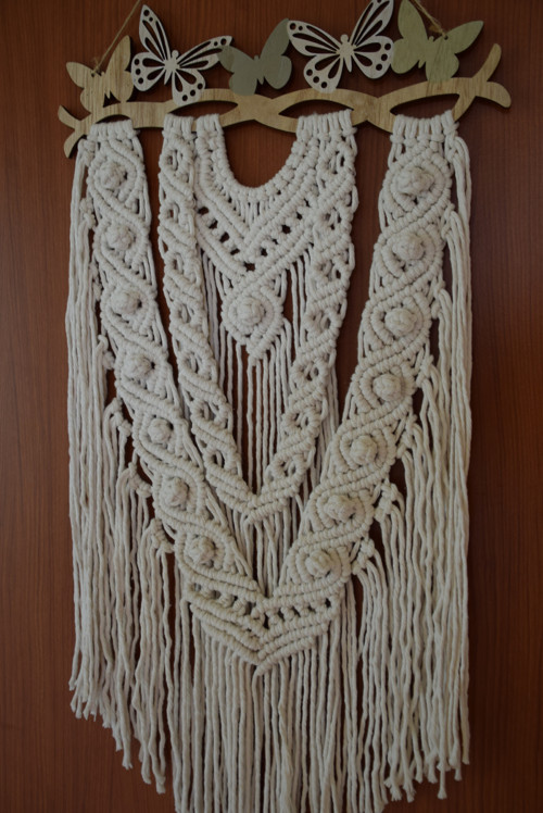 Macramé nástěnná dekorace s motýlky — foto 4