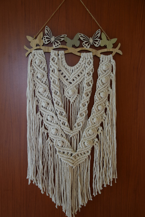 Macramé nástěnná dekorace s motýlky — foto 2