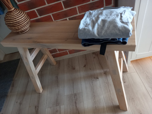 Príručný dubový stolík — foto 4