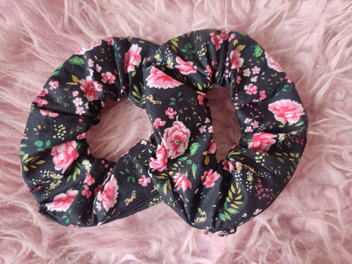 Scrunchie zipper černá gumička s kapsičkou — foto 2