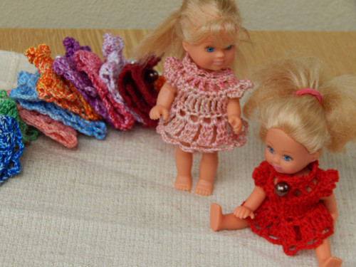 Šatičky pro malou panenku Evičku - Barbie — foto 4