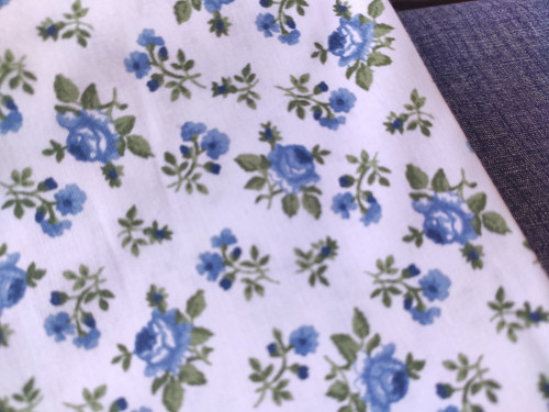 Metráž, drobné růžičky — foto 3