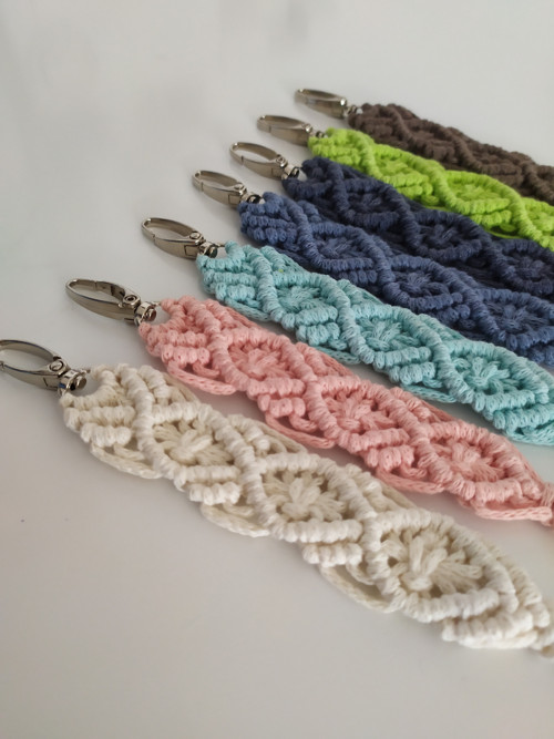 Macrame přívěsek na klíče — foto 3