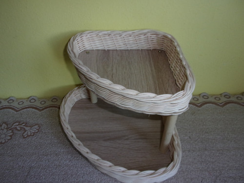 Rohový stojánek — foto 3