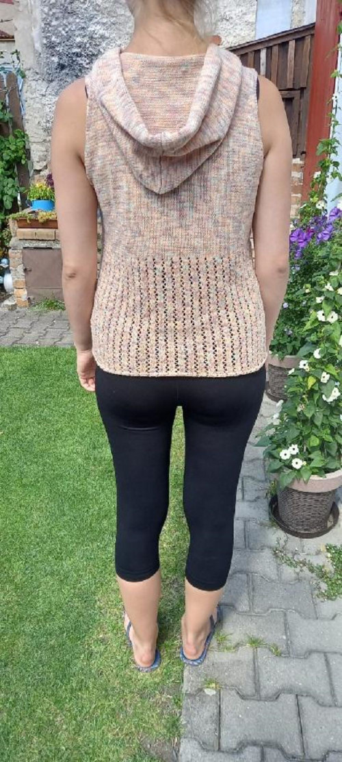 Pletené tričko s kapucou — foto 2