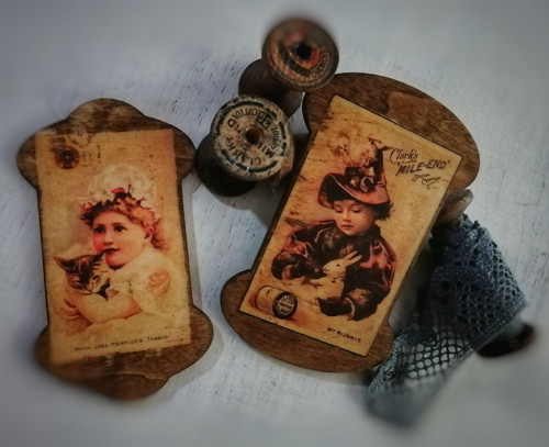 Špulky - vintage špulka plochá "Děvčátko s kočkou" — foto 2