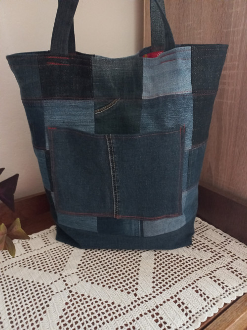 Kabelka z recyklované džínoviny — foto 3