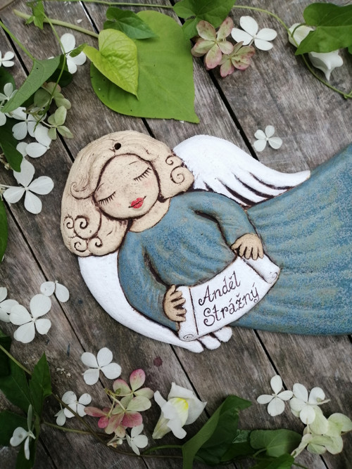 Andílek letící , reliéf — foto 2