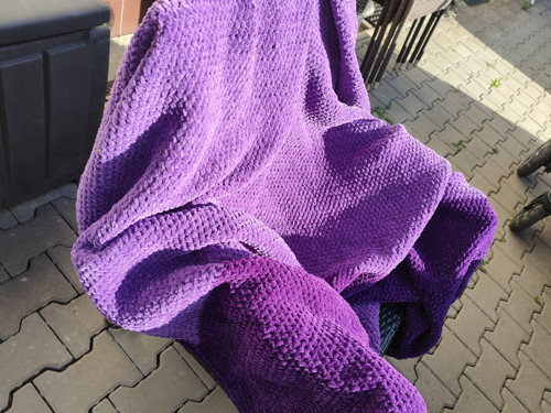 Vínová/fialová háčkovaná deka — foto 2
