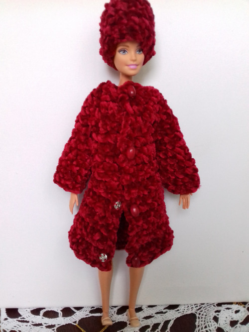 Šatičky pro Barbie č.VII - kabátek — foto 2