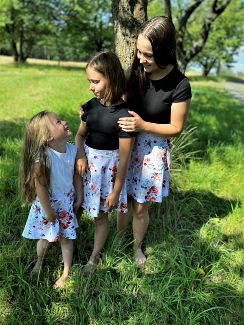 Dámská půlkolová sukně - Divoké růže — foto 3