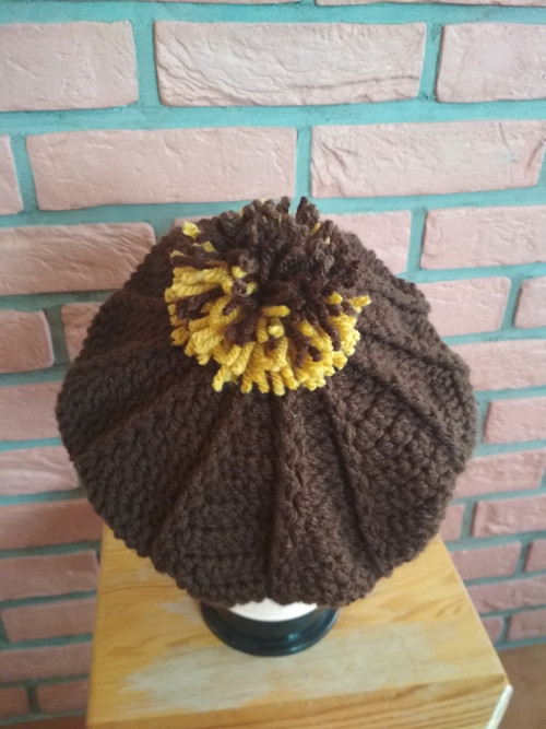 Dámský baret s bambulkou — foto 4