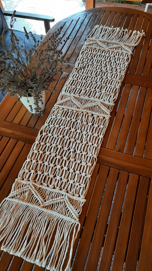 Macramé běhoun na stůl 140x30cm — foto 2