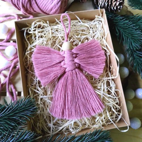 Macramé andílek - růžový — foto 3