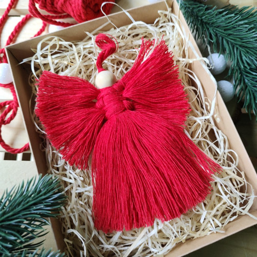 Macramé andílek - červený — foto 3